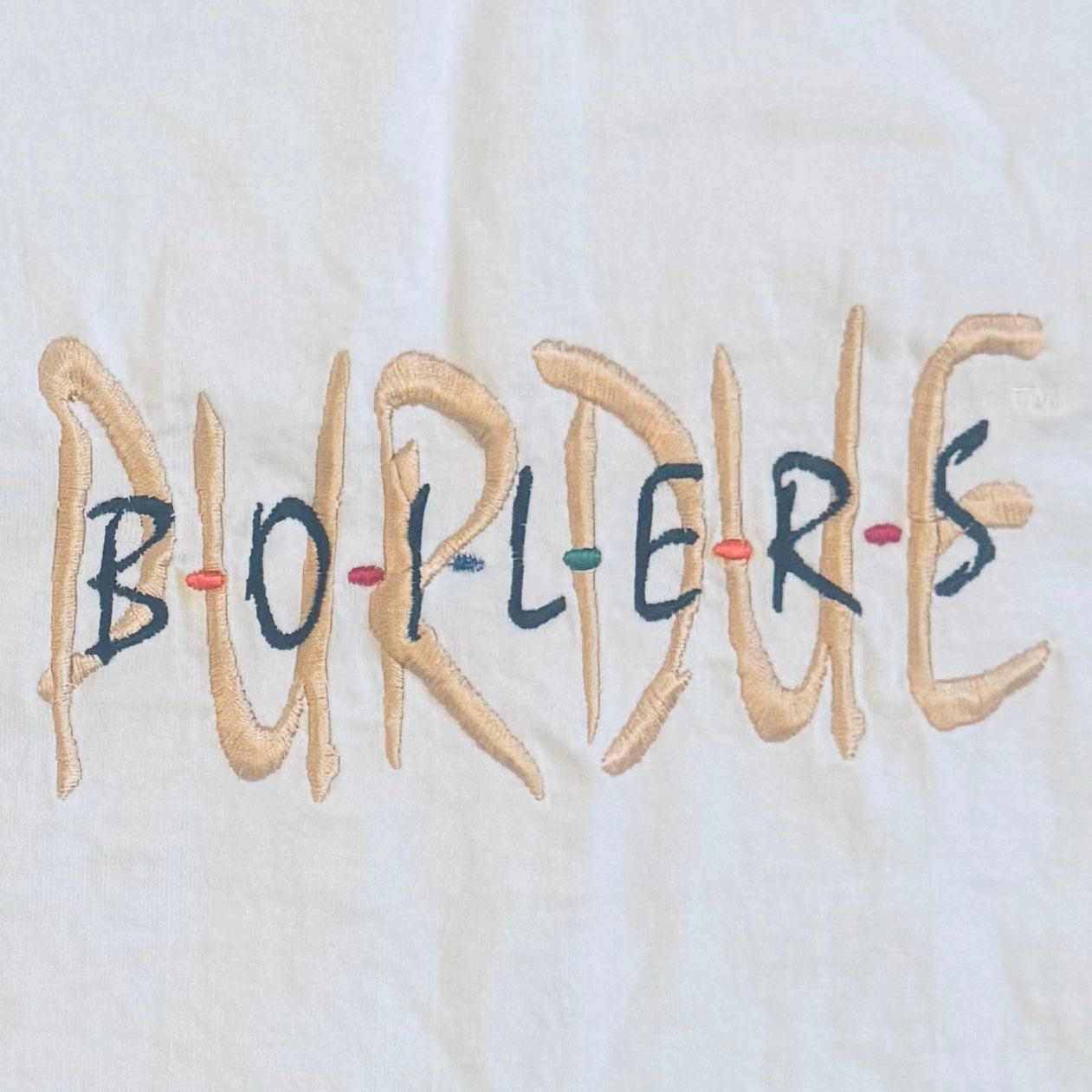 Vintage Purdue Boilermakers White T-Shirt – Embroidered Abstract Graphic Style USA Player Sportswear